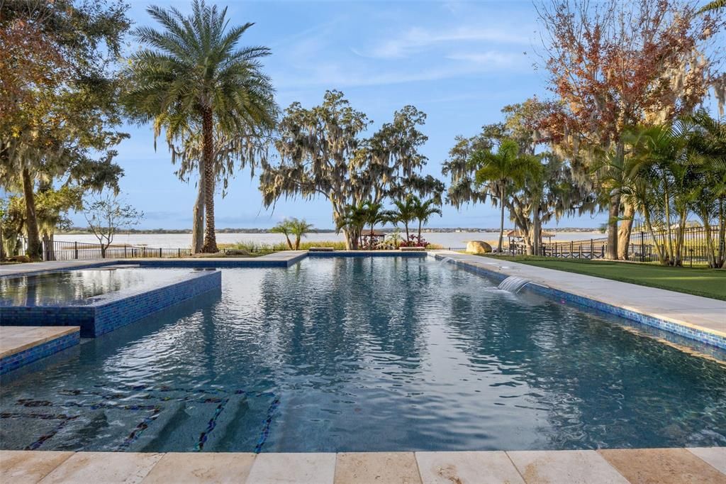 For Sale: $2,175,000 (5 beds, 5 baths, 4139 Square Feet)