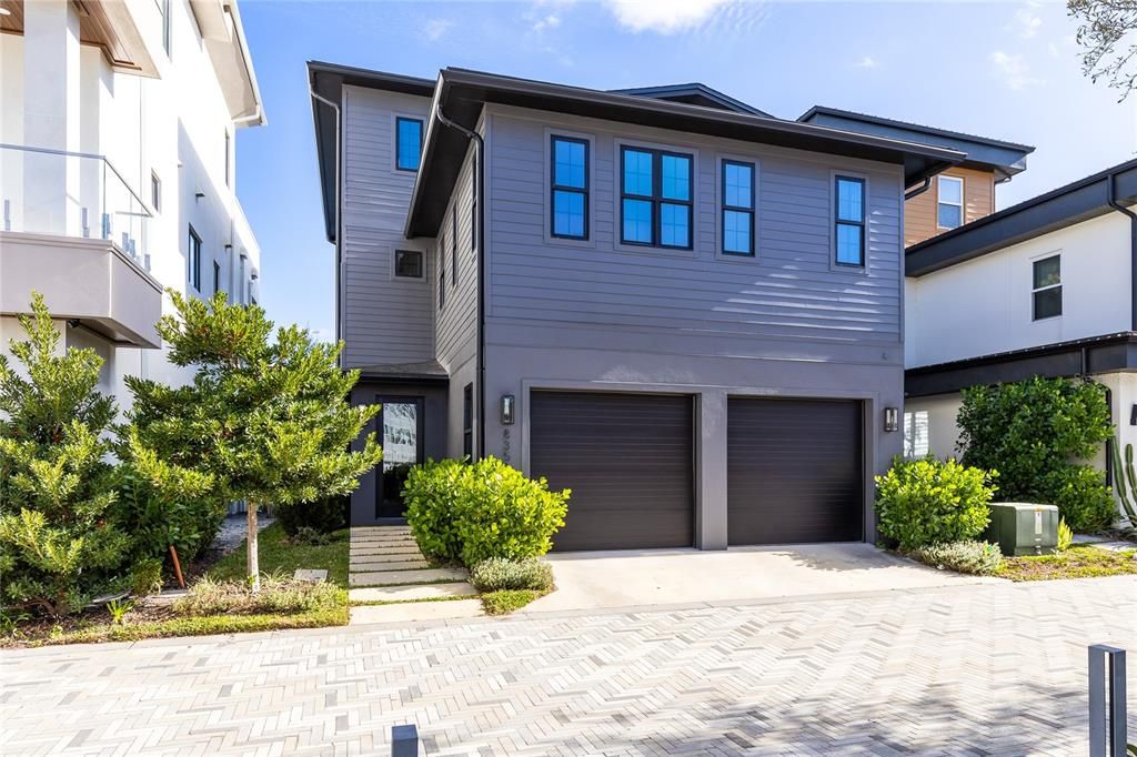 For Sale: $1,999,900 (4 beds, 3 baths, 3467 Square Feet)