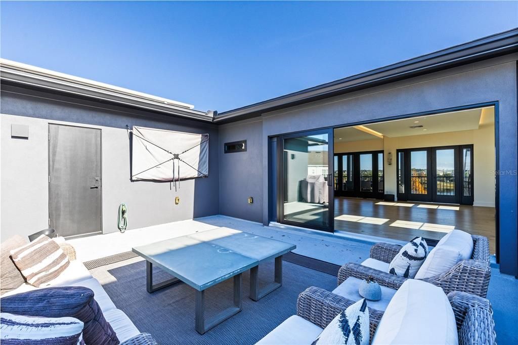 For Sale: $1,999,900 (4 beds, 3 baths, 3467 Square Feet)