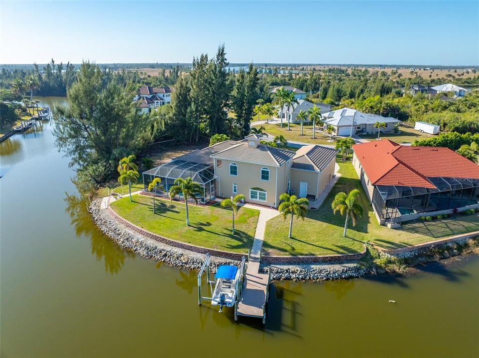 For Sale: $1,300,000 (4 beds, 4 baths, 3558 Square Feet)