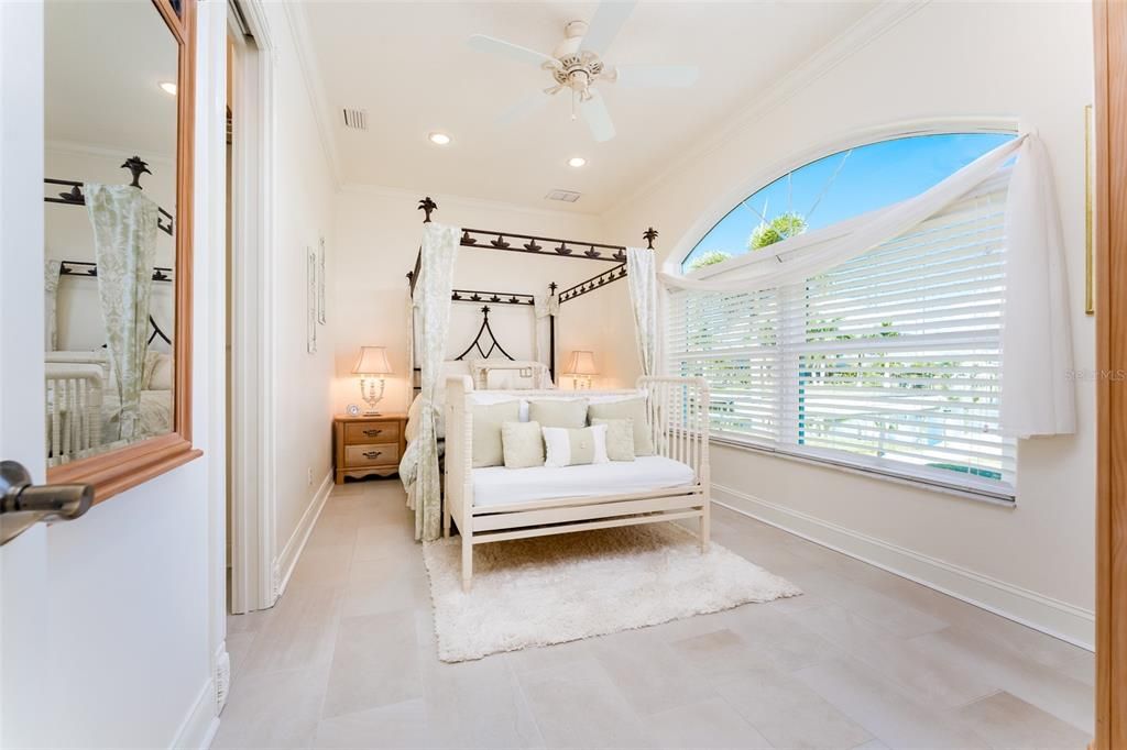 For Sale: $1,300,000 (4 beds, 4 baths, 3558 Square Feet)