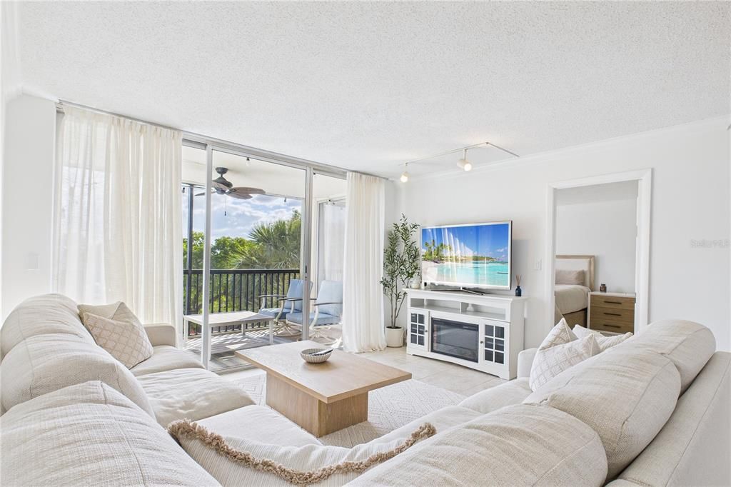 В аренду: $2,800 (2 спален, 2 ванн, 1090 Квадратных фут)