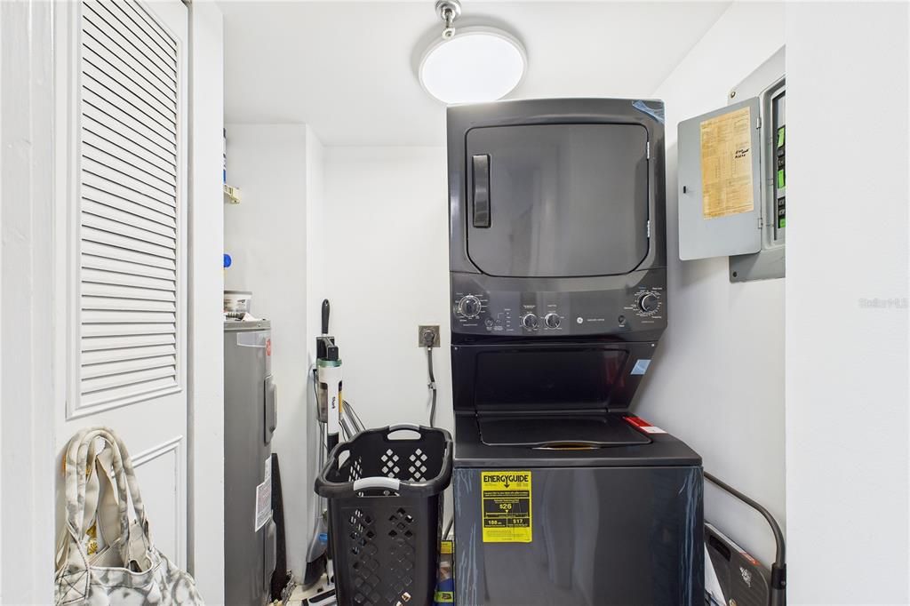 В аренду: $2,800 (2 спален, 2 ванн, 1090 Квадратных фут)