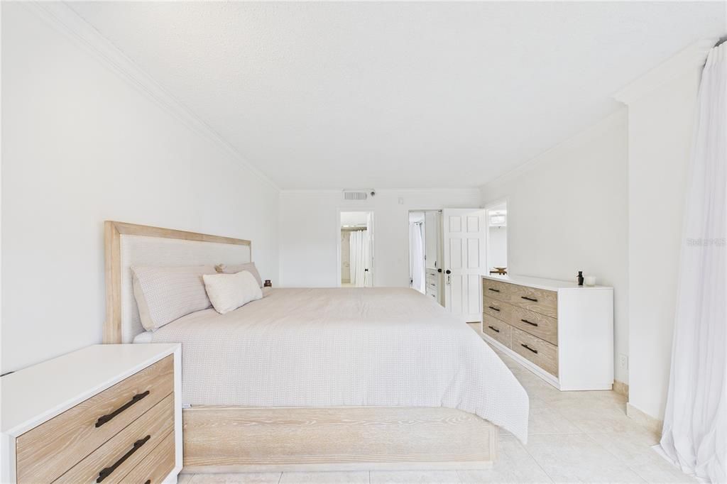 В аренду: $2,800 (2 спален, 2 ванн, 1090 Квадратных фут)