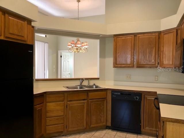 For Rent: $2,299 (2 beds, 2 baths, 1460 Square Feet)