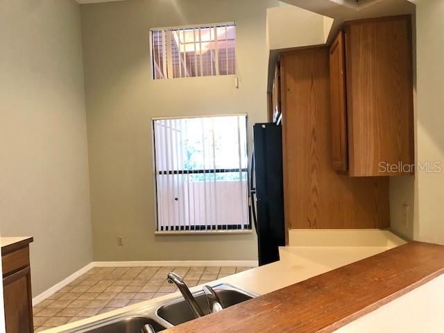 For Rent: $2,299 (2 beds, 2 baths, 1460 Square Feet)