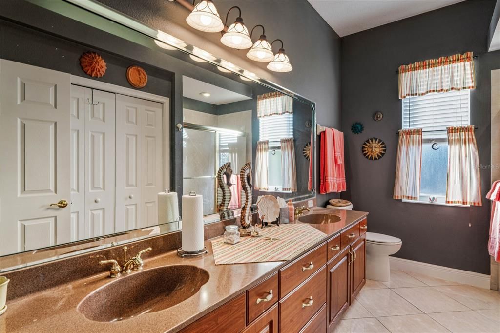 For Sale: $575,000 (3 beds, 3 baths, 2868 Square Feet)