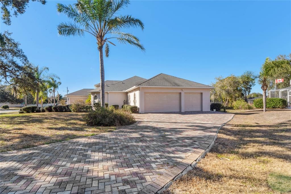 For Sale: $575,000 (3 beds, 3 baths, 2868 Square Feet)