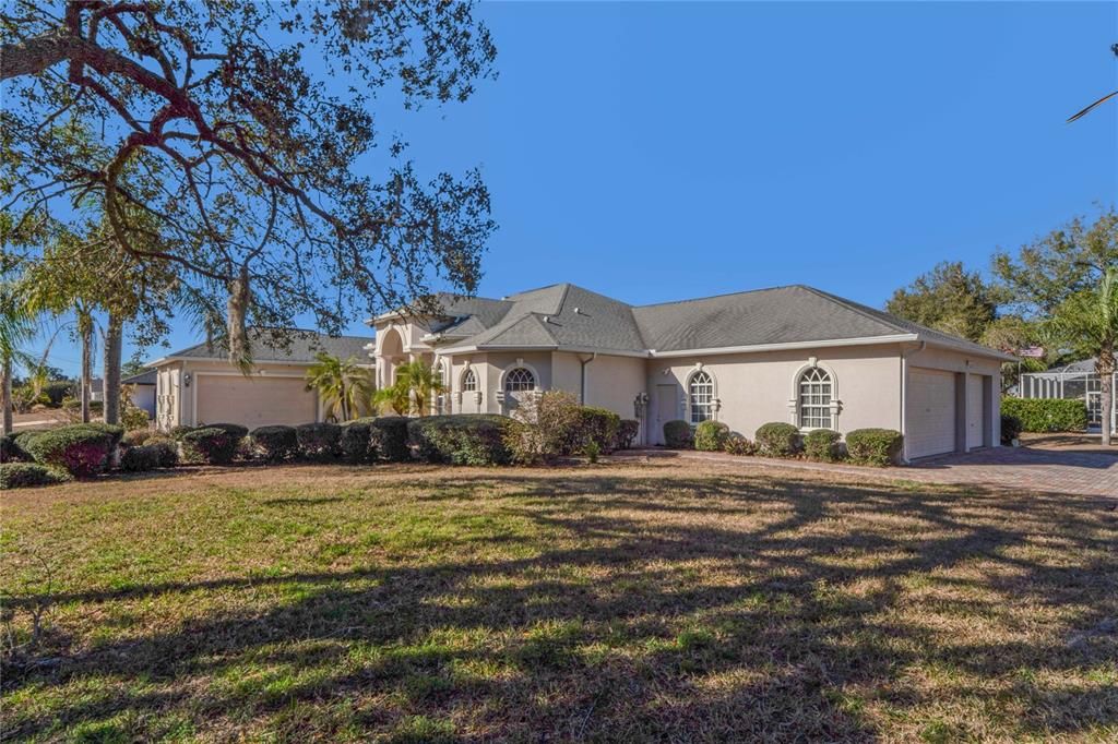 For Sale: $575,000 (3 beds, 3 baths, 2868 Square Feet)