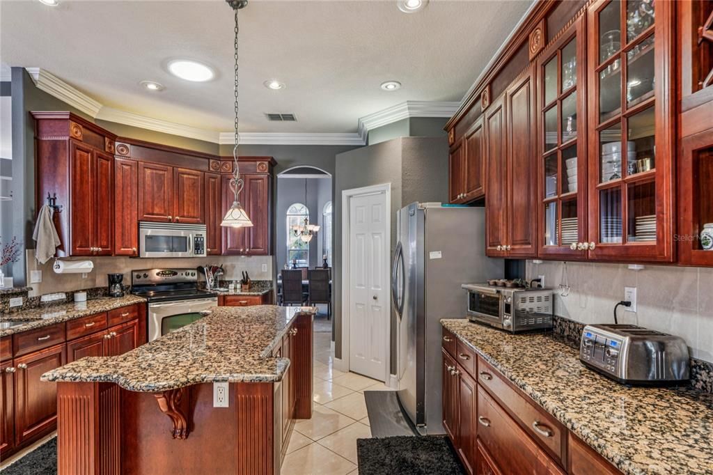 For Sale: $575,000 (3 beds, 3 baths, 2868 Square Feet)