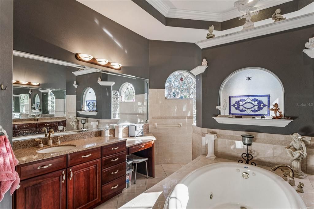 For Sale: $575,000 (3 beds, 3 baths, 2868 Square Feet)
