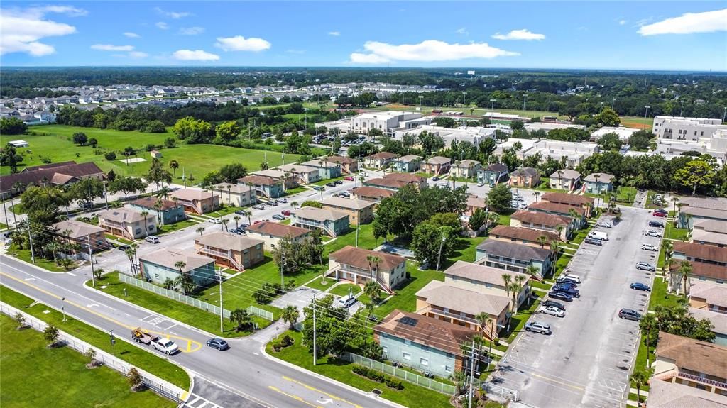 待售: $130,000 (2 贝兹, 1 浴室, 784 平方英尺)