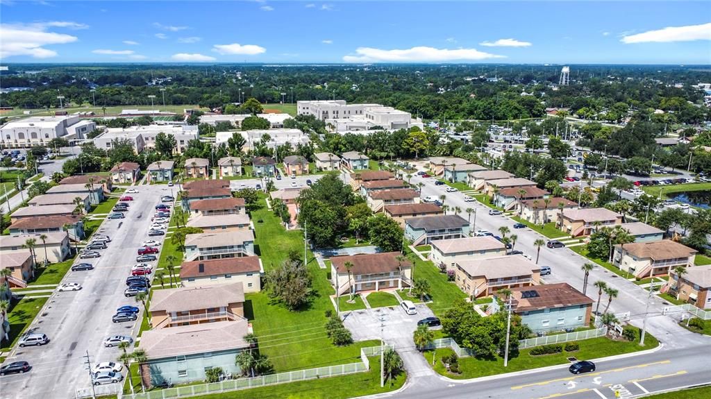 待售: $130,000 (2 贝兹, 1 浴室, 784 平方英尺)