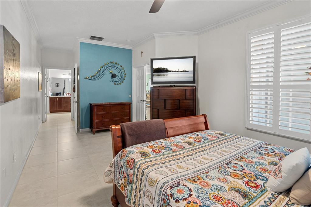 Activo con contrato: $319,900 (2 camas, 2 baños, 1542 Pies cuadrados)