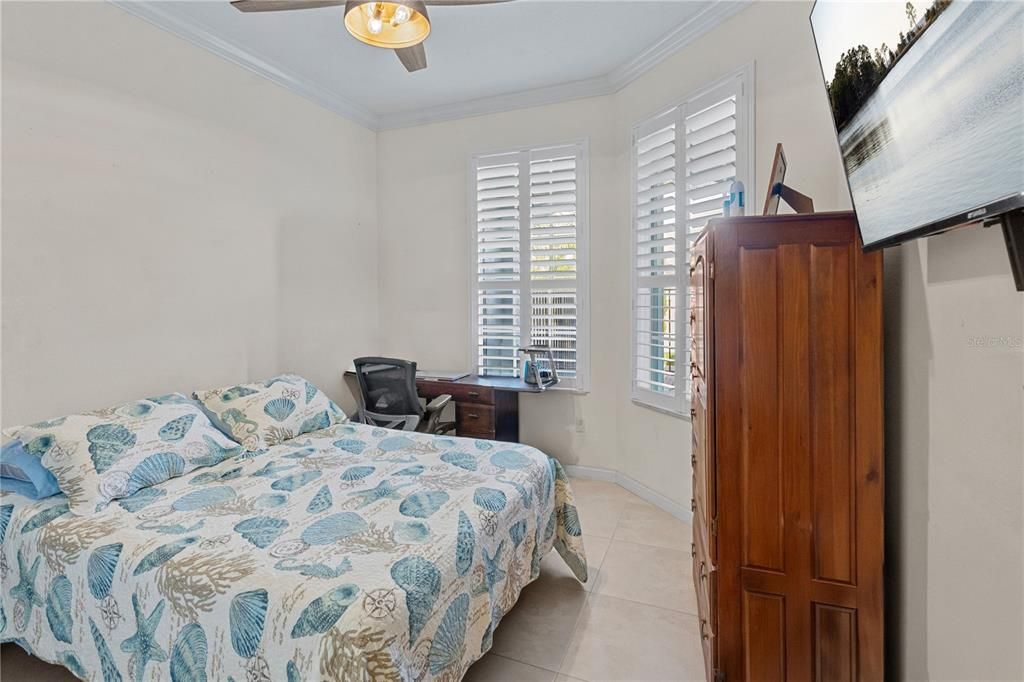 Activo con contrato: $319,900 (2 camas, 2 baños, 1542 Pies cuadrados)