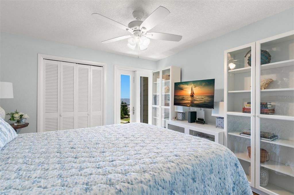 For Sale: $695,000 (3 beds, 2 baths, 1755 Square Feet)