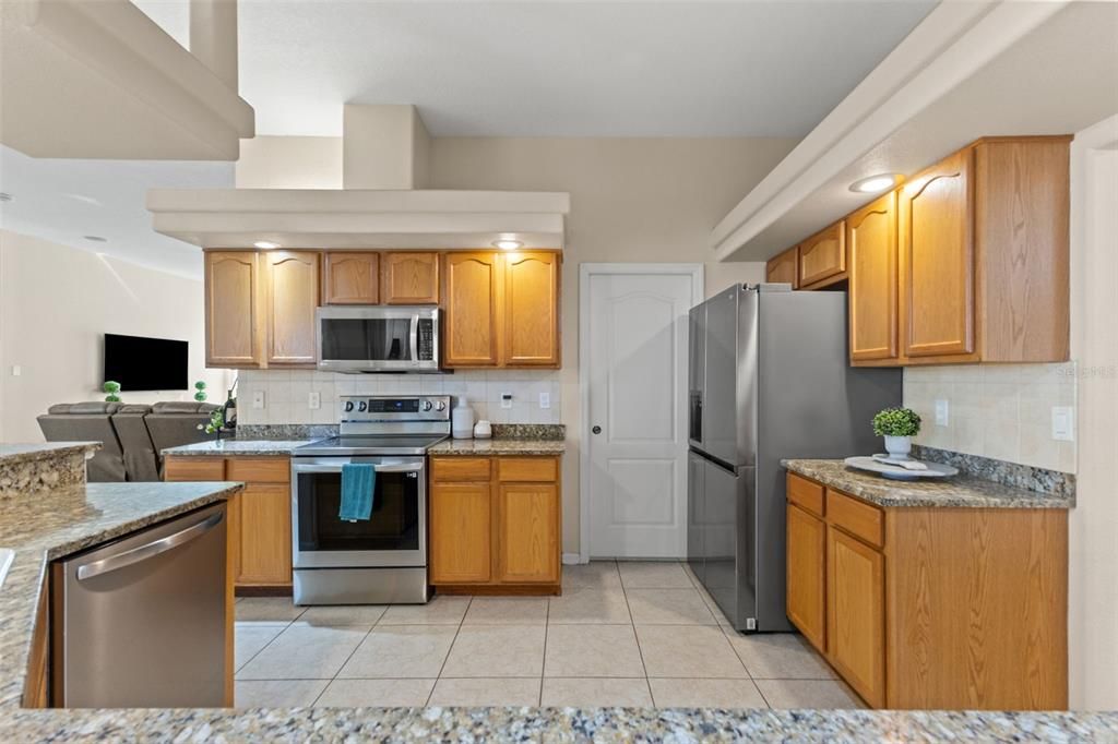 На продажу: $739,999 (4 спален, 3 ванн, 3181 Квадратных фут)
