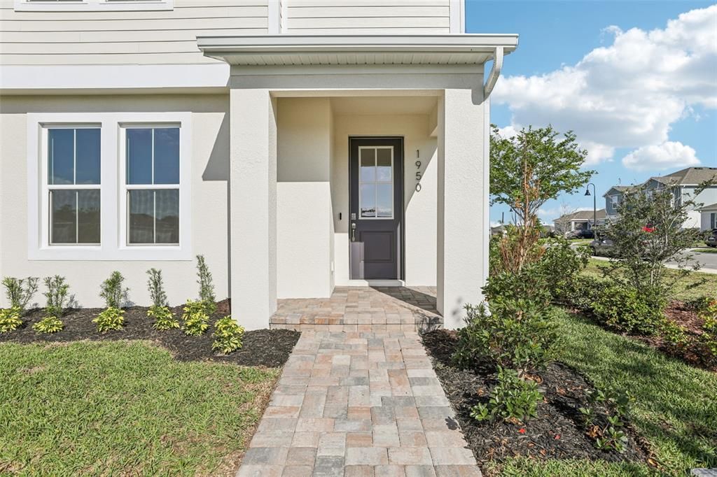 Active With Contract: $379,990 (3 beds, 2 baths, 1929 Square Feet)