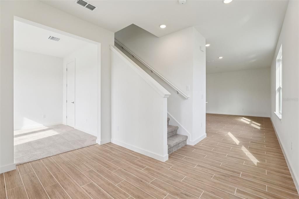 Active With Contract: $379,990 (3 beds, 2 baths, 1929 Square Feet)