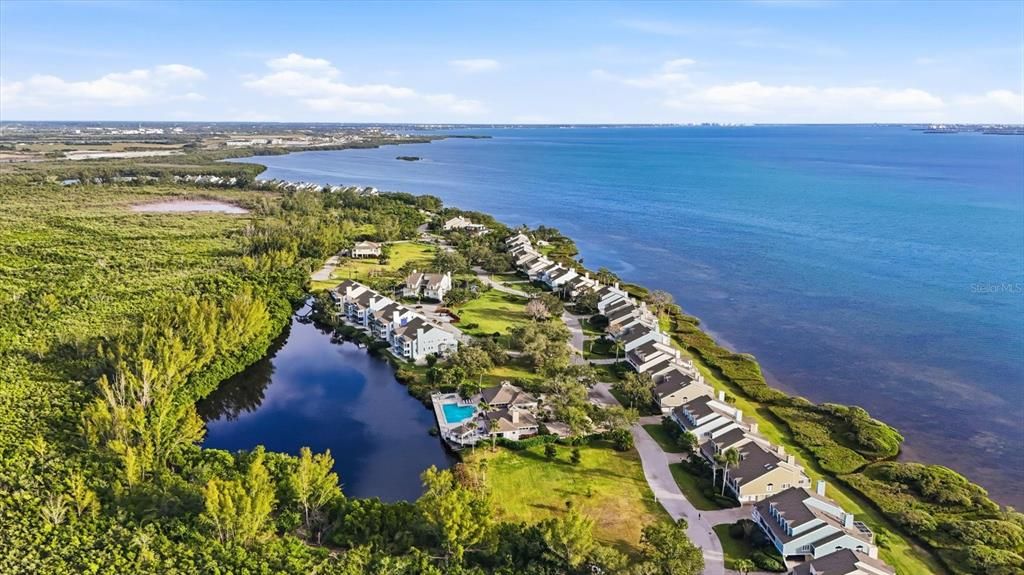 Active With Contract: $748,900 (2 beds, 2 baths, 2764 Square Feet)