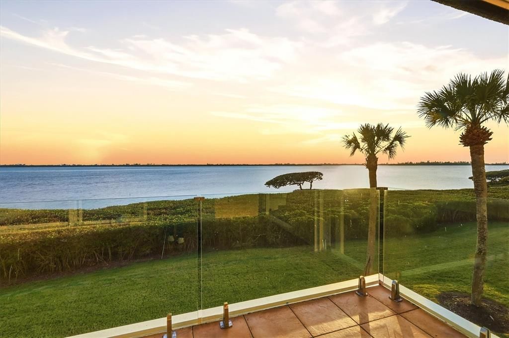 Active With Contract: $748,900 (2 beds, 2 baths, 2764 Square Feet)