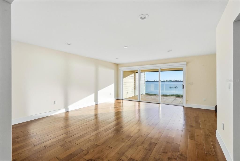Active With Contract: $748,900 (2 beds, 2 baths, 2764 Square Feet)