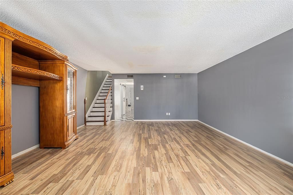 For Sale: $95,000 (2 beds, 2 baths, 1853 Square Feet)