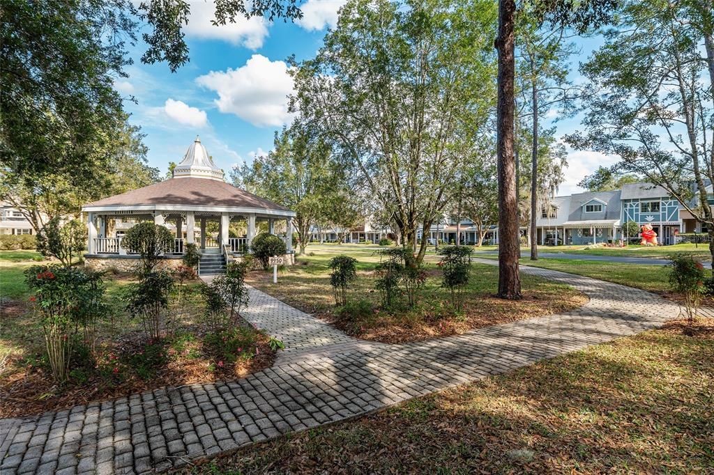 For Sale: $95,000 (2 beds, 2 baths, 1853 Square Feet)