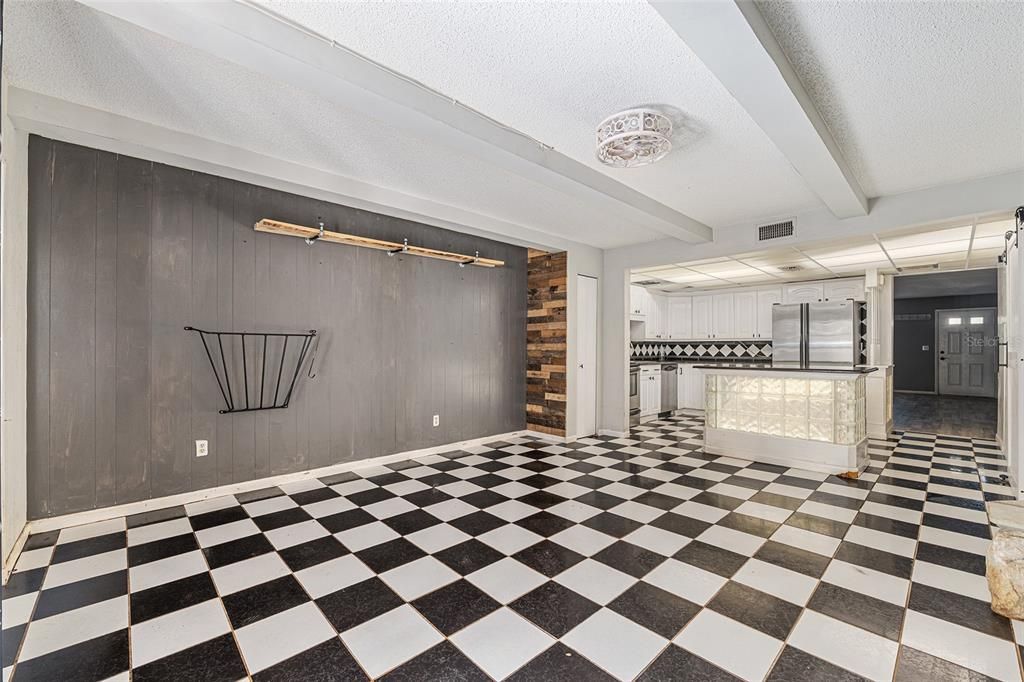 For Sale: $95,000 (2 beds, 2 baths, 1853 Square Feet)