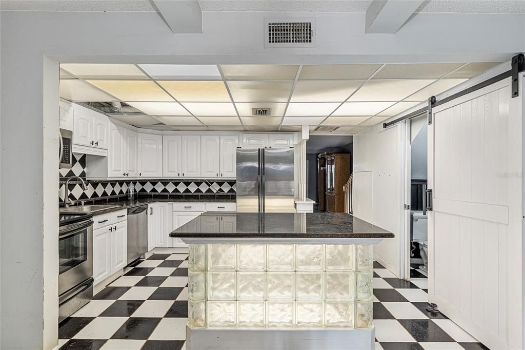 For Sale: $95,000 (2 beds, 2 baths, 1853 Square Feet)