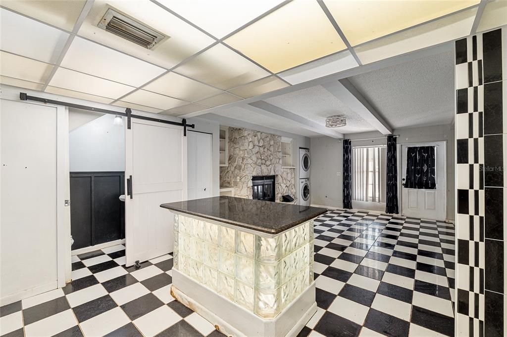 For Sale: $95,000 (2 beds, 2 baths, 1853 Square Feet)
