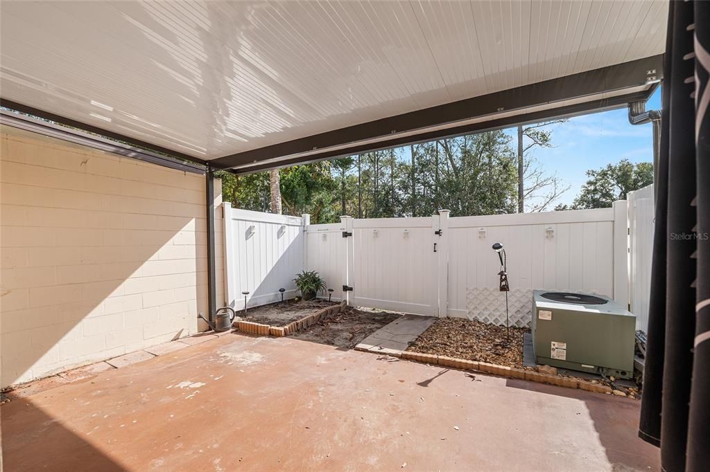 For Sale: $95,000 (2 beds, 2 baths, 1853 Square Feet)