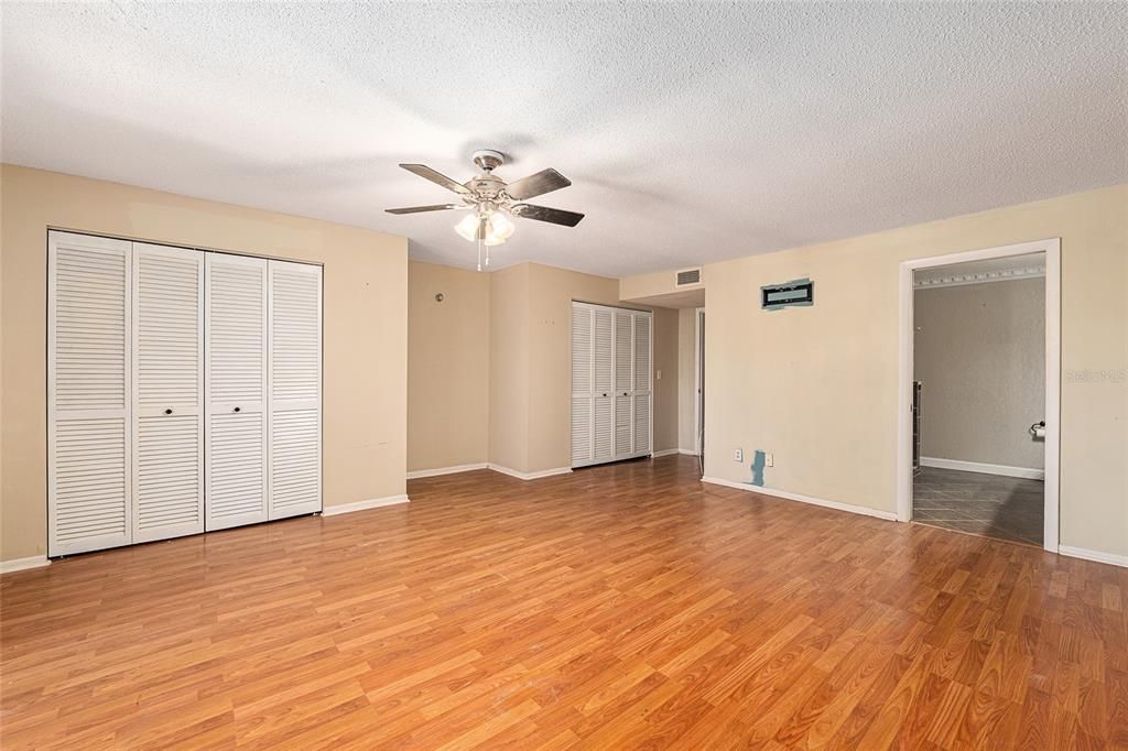 For Sale: $95,000 (2 beds, 2 baths, 1853 Square Feet)