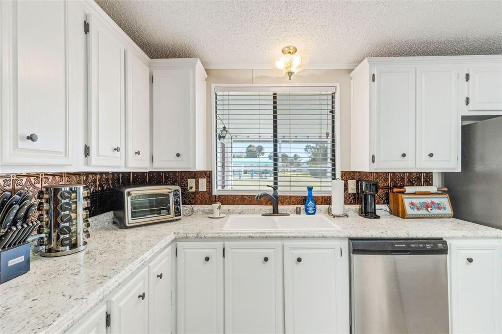 Activo con contrato: $239,900 (2 camas, 2 baños, 1428 Pies cuadrados)
