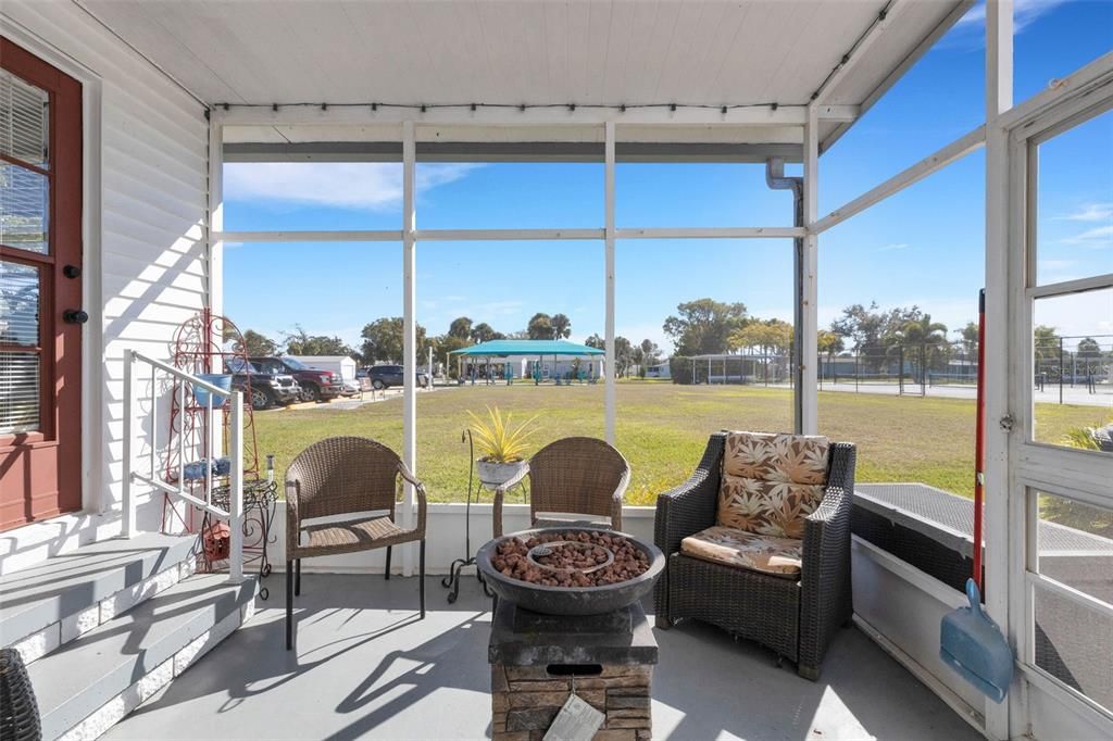 Activo con contrato: $239,900 (2 camas, 2 baños, 1428 Pies cuadrados)