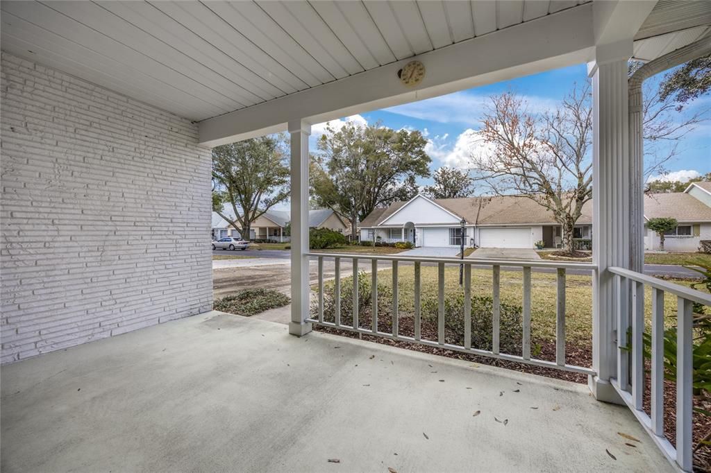 Active With Contract: $132,900 (2 beds, 2 baths, 1688 Square Feet)