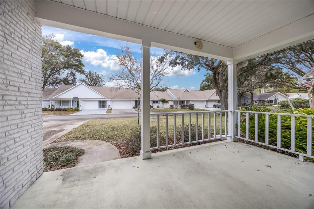 Active With Contract: $132,900 (2 beds, 2 baths, 1688 Square Feet)