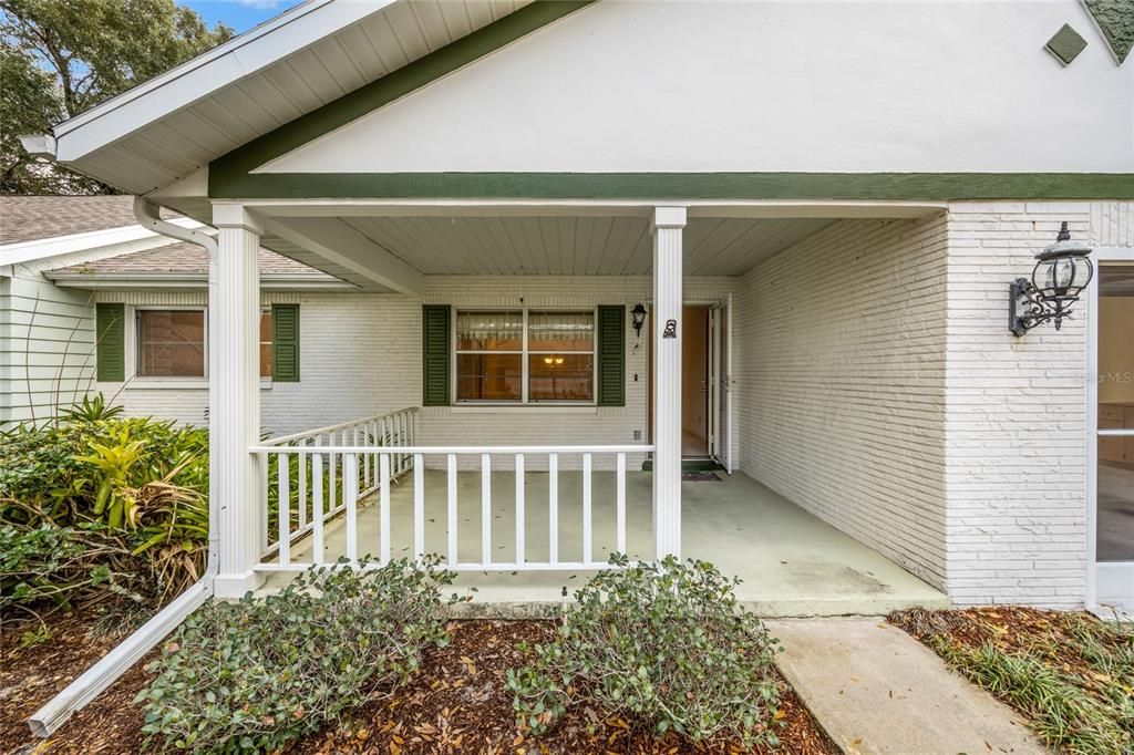 Active With Contract: $132,900 (2 beds, 2 baths, 1688 Square Feet)