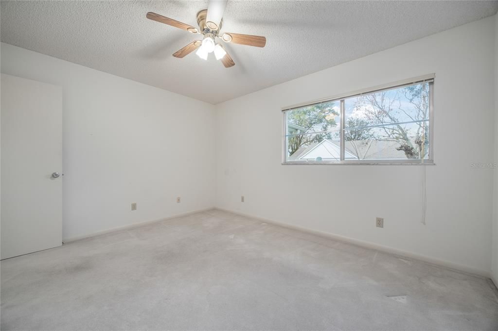Active With Contract: $132,900 (2 beds, 2 baths, 1688 Square Feet)