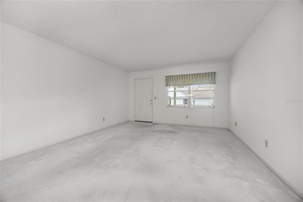 Active With Contract: $132,900 (2 beds, 2 baths, 1688 Square Feet)