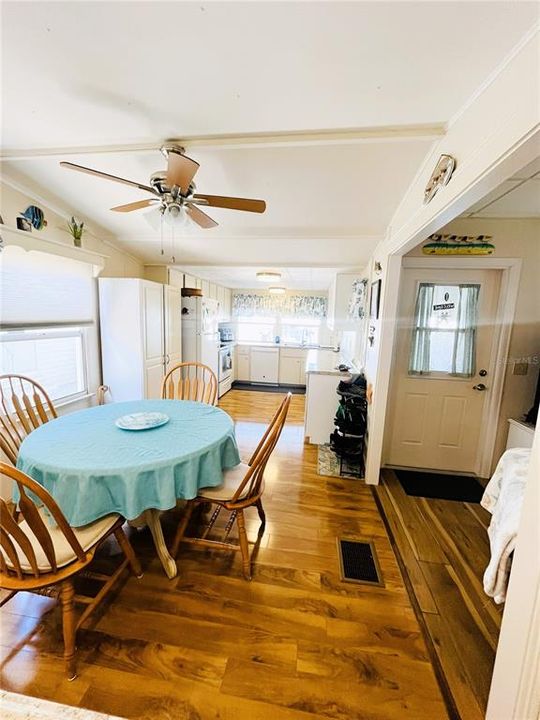 Activo con contrato: $149,000 (2 camas, 1 baños, 780 Pies cuadrados)