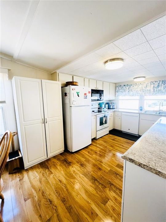 Activo con contrato: $149,000 (2 camas, 1 baños, 780 Pies cuadrados)