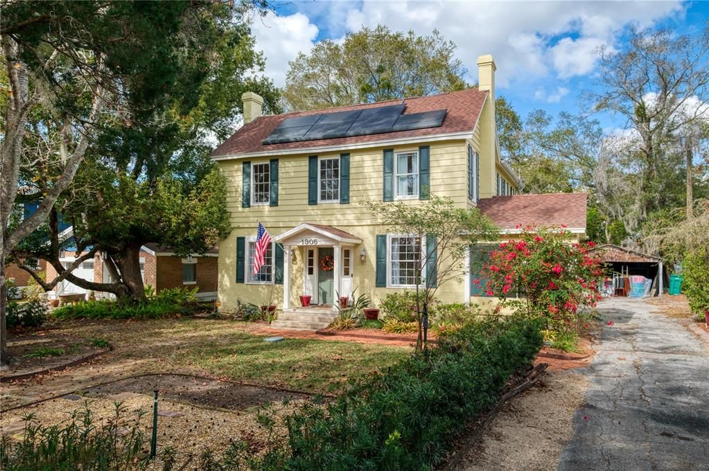 Active With Contract: $395,000 (5 beds, 2 baths, 2752 Square Feet)