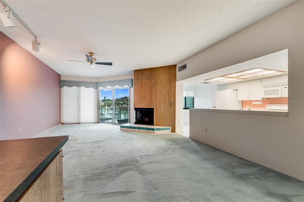 For Sale: $769,000 (2 beds, 2 baths, 1580 Square Feet)