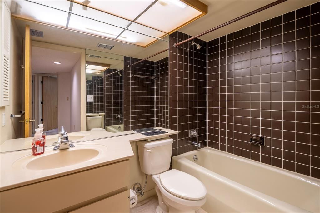 For Sale: $769,000 (2 beds, 2 baths, 1580 Square Feet)