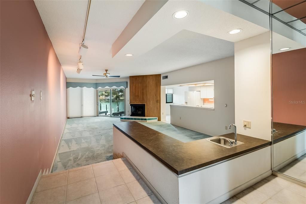 For Sale: $769,000 (2 beds, 2 baths, 1580 Square Feet)