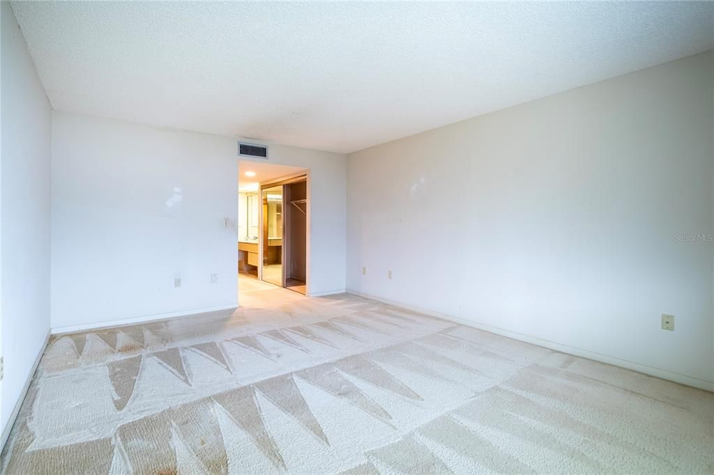 For Sale: $769,000 (2 beds, 2 baths, 1580 Square Feet)