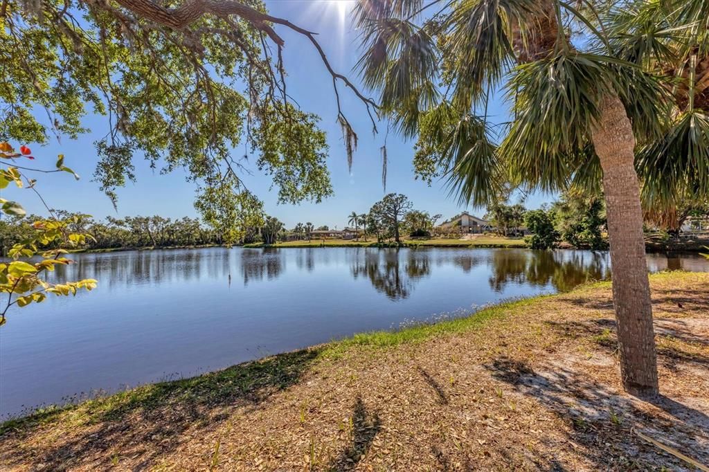 For Sale: $229,900 (2 beds, 2 baths, 1421 Square Feet)