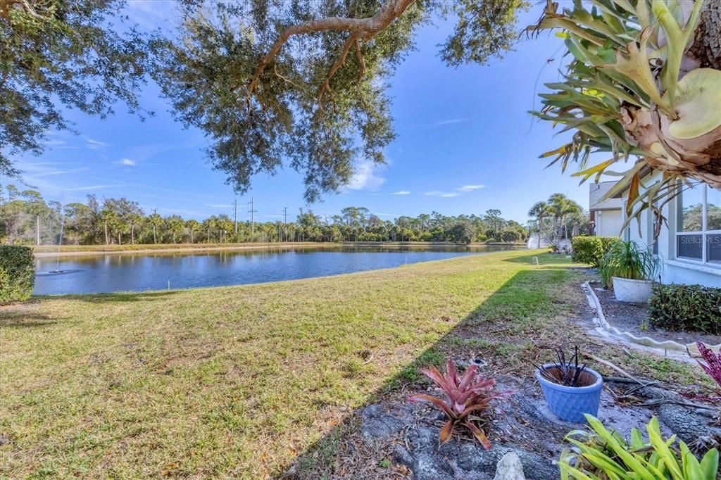 For Sale: $229,900 (2 beds, 2 baths, 1421 Square Feet)