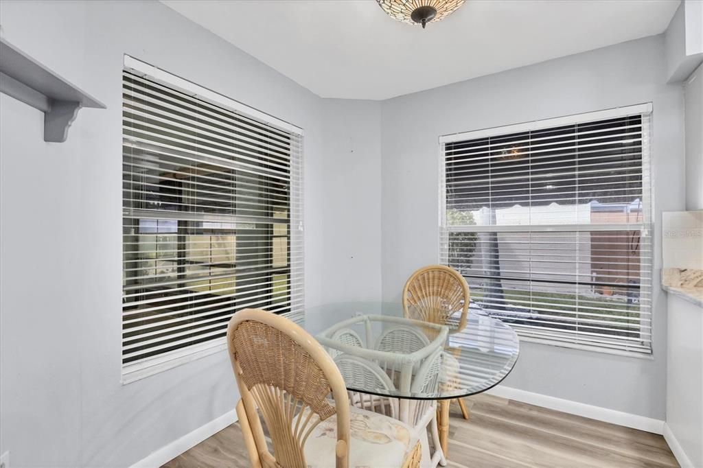 For Sale: $229,900 (2 beds, 2 baths, 1421 Square Feet)
